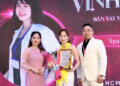 Chuyên gia Vũ Thị Hậu giúp Bông Hậu Spa đạt giải Bàn tay vàng trong ngành làm đẹp 2023