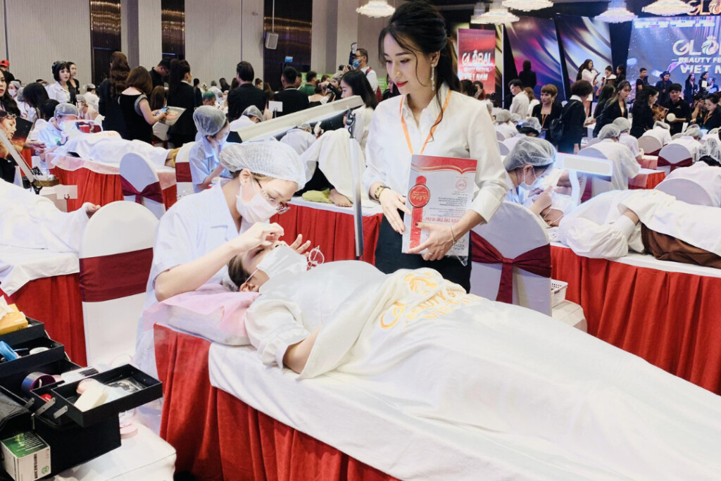 master can thi hao hoan thanh vai tro xuat sac tai chuong trinh beauty diamond 2 2