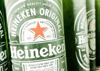 Đóng cửa nhà máy ở Quảng Nam, liền được phê duyệt nâng công suất nhà máy lớn nhất ĐNÁ tại Vũng Tàu, Heineken có tổng cộng bao nhiêu dự án trên toàn lãnh thổ Việt Nam? 1 Đóng cửa nhà máy ở Quảng Nam, liền được phê duyệt nâng công suất nhà máy lớn nhất ĐNÁ tại Vũng Tàu, Heineken có tổng cộng bao nhiêu dự án trên toàn lãnh thổ Việt Nam?