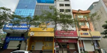 Cổ phiếu ngân hàng đảo chiều giảm, EIB mất 20% giá trị trong 4 phiên