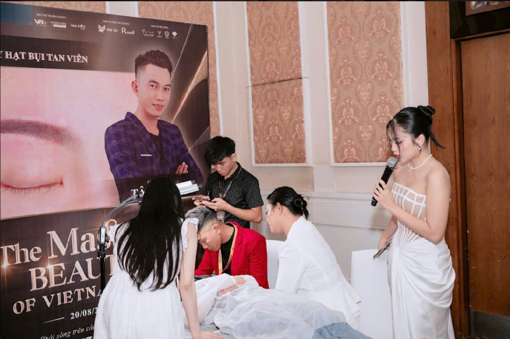 master tam kim dot pha nghe thuat phun chan may voi ky thuat softbrows tai the masters beauty of vietnam 2024 6