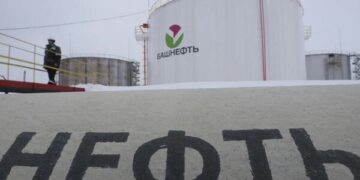 Giá xăng dầu hôm nay 24/10: Duy trì đà tăng trong phiên đầu tuần