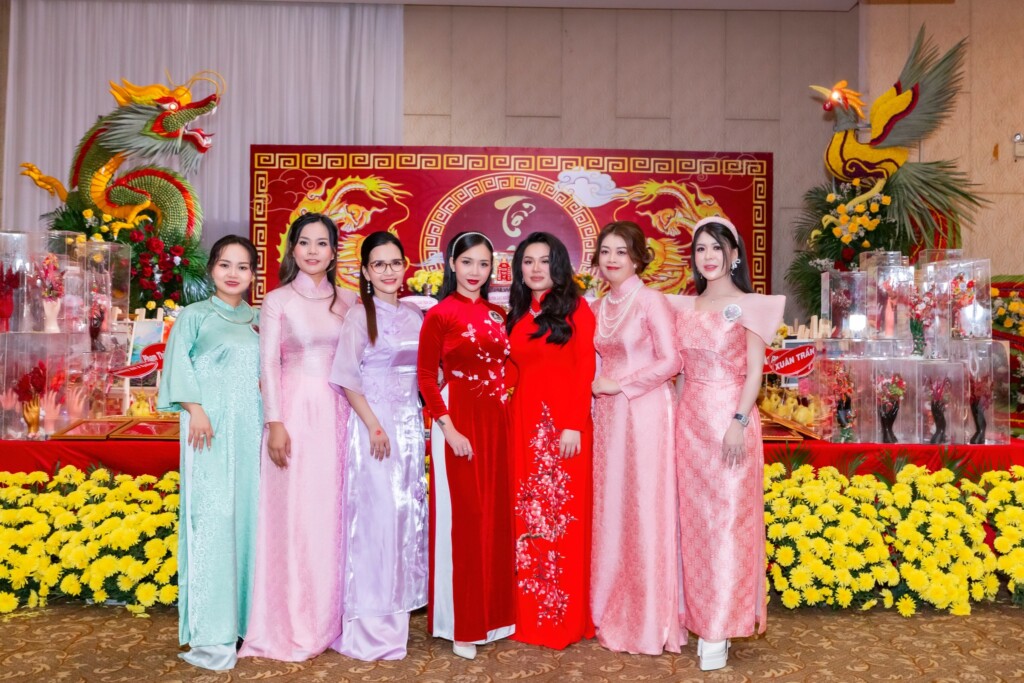 ceo tammy tran va hanh trinh chinh phuc nghe thuat nails cung cong ty startool 1