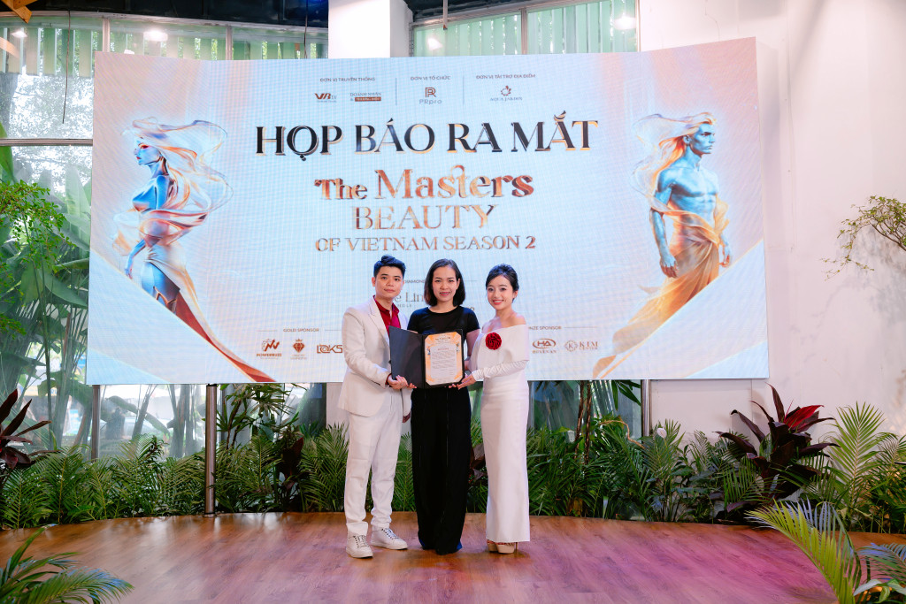 Speaker Hồ Lan Góp Mặt Tại “The Masters Beauty Of Vietnam Season 2”: Vẻ Đẹp Thăng Hoa Từ Sự Tinh Xảo Và Tâm Huyết 2 speaker ho lan gop mat tai the masters beauty of vietnam season 2 ve dep thang hoa tu su tinh xao va tam huyet 9