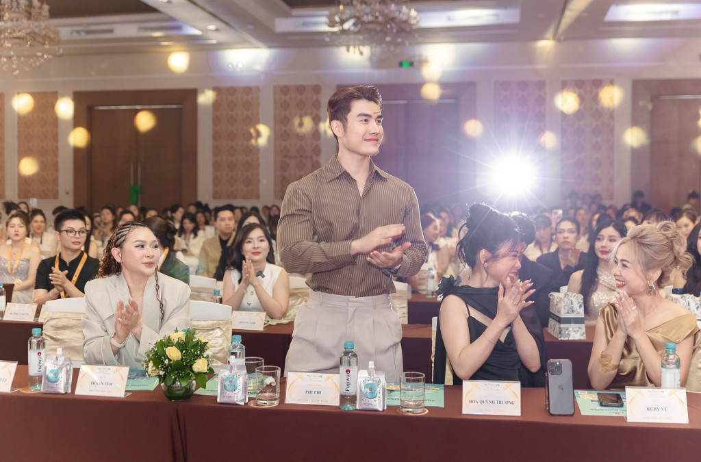 master phi phi nguoi dong hanh dac biet voi vai tro co van chuyen mon tai the masters beauty of vietnam season 2 1