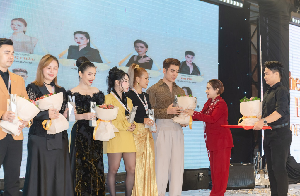 master phi phi nguoi dong hanh dac biet voi vai tro co van chuyen mon tai the masters beauty of vietnam season 2 3