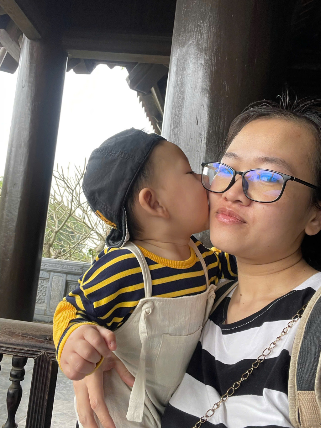 nguoi phu nu giua hai chien tuyen su nghiep y khoa va mai am gia dinh cua bac si tran hong ngoc 2